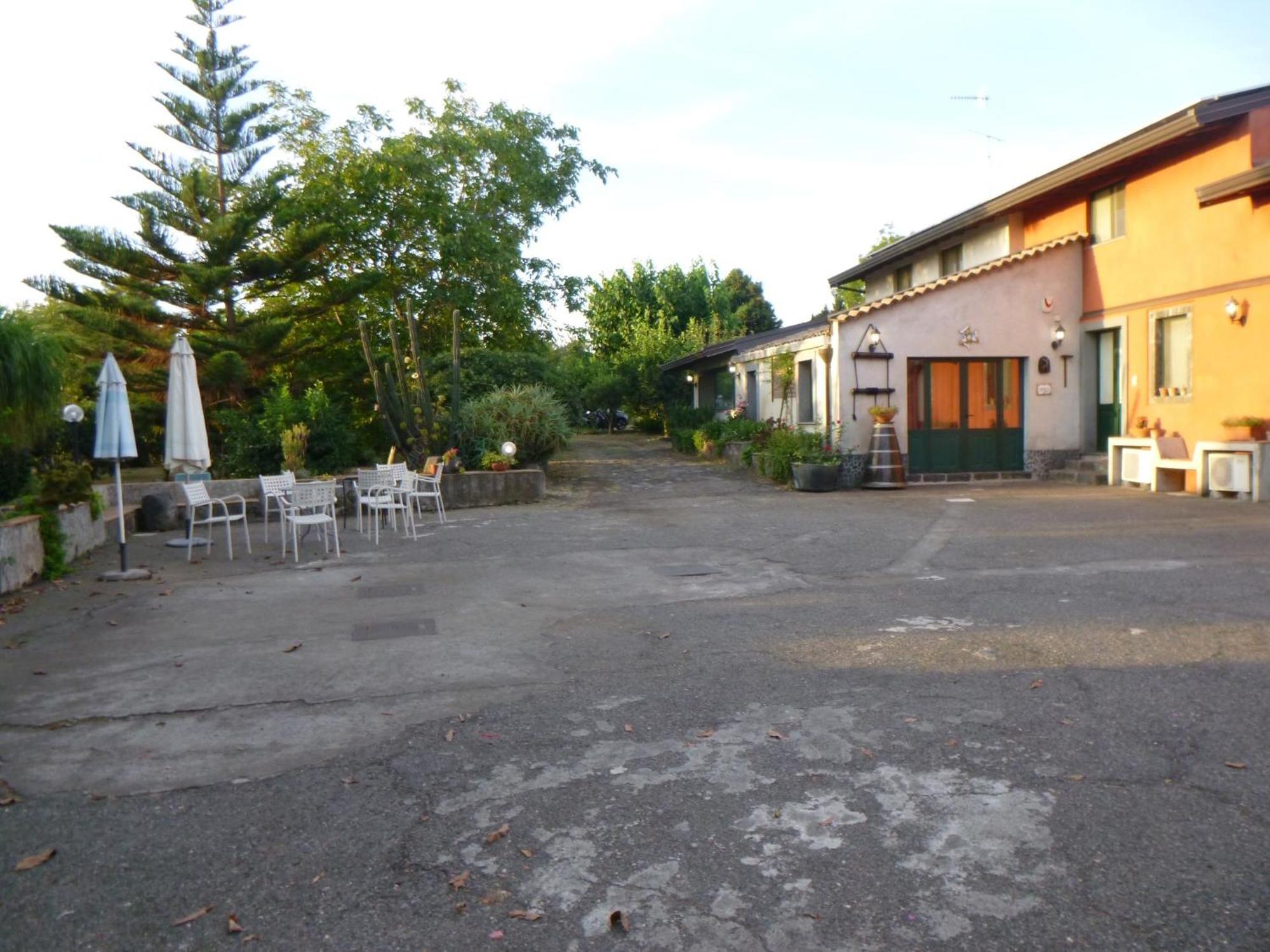 Baglio Delle Rose Bed and Breakfast Giarre Eksteriør billede