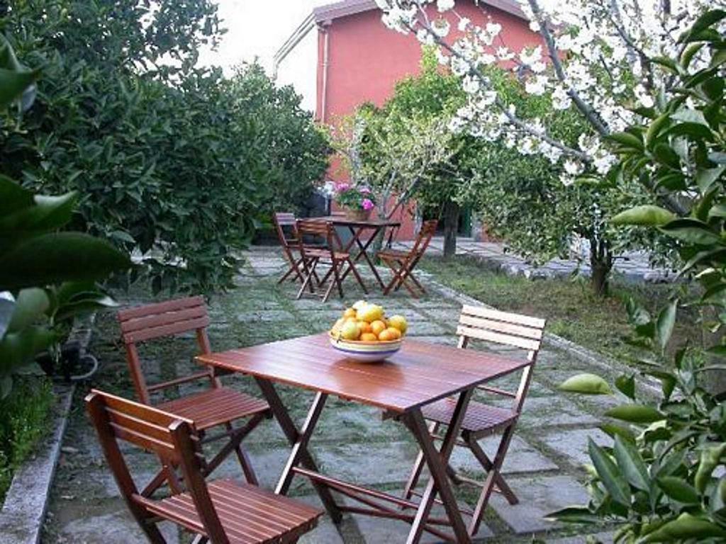 Baglio Delle Rose Bed and Breakfast Giarre Eksteriør billede